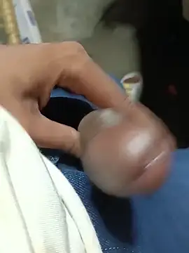 desiboy1101 online show from June 16, 1:36 pm