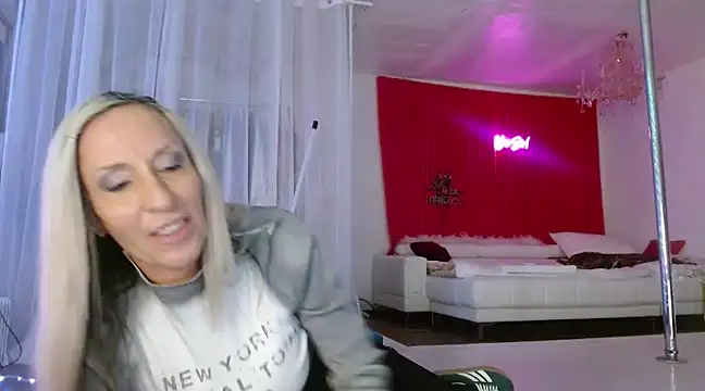 Sweet-Ginger online show from December 16, 10:45 pm