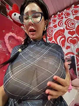 sweetieme online show from April 12, 2:33 pm