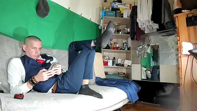 Snapshot of viraglaci18@xh chatting on February 3, 6:40 am viraglaci18xh online show from February 3, 6:40 am