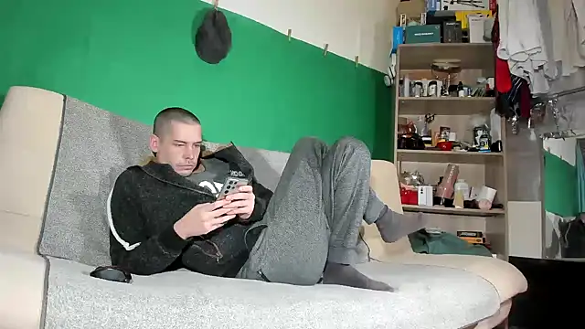 Snapshot of viraglaci18@xh chatting on February 7, 5:55 am viraglaci18xh online show from February 7, 5:55 am