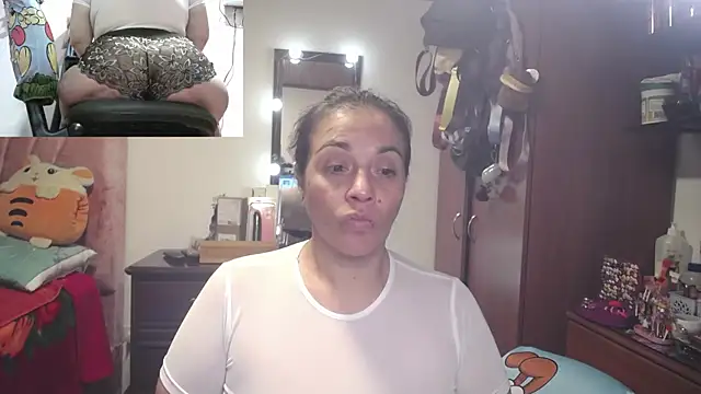 zoe hotxxx online show from April 20, 12:02 am