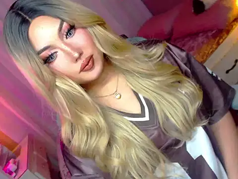 HOTnWILDalice online show from April 18, 2:37 am