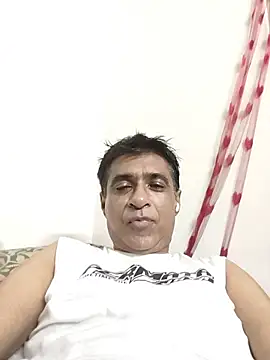 iamkahn 44 online show from May 21, 3:19 pm