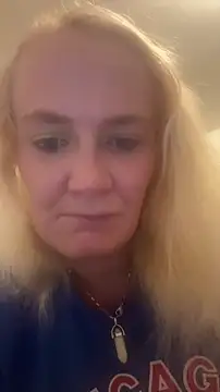 SugarTits199869 online show from August 7, 9:33 am