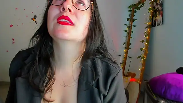 Susan Foxx online show from December 18, 5:30 pm