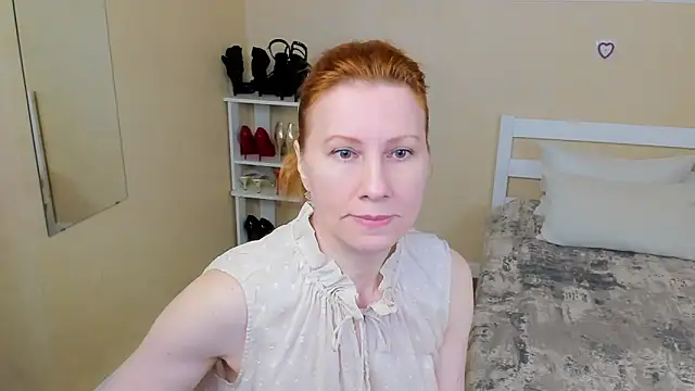 FoxySophia online show from March 19, 7:01 am