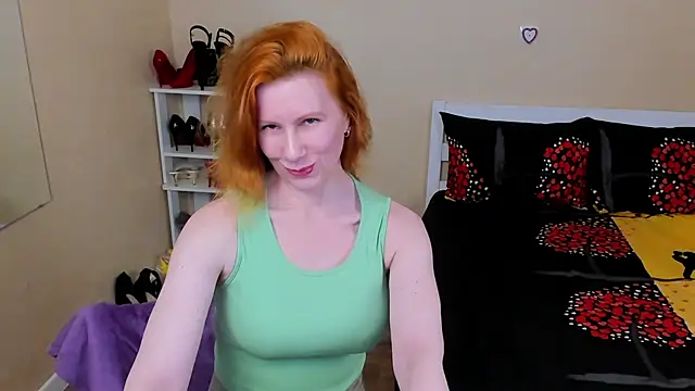 FoxySophia online show from April 23, 7:30 am