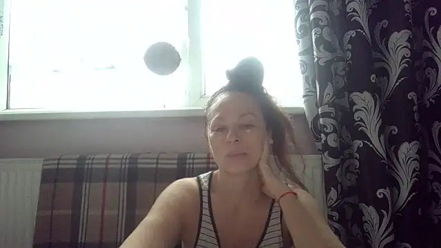 LindaStarS online show from April 2, 4:43 am