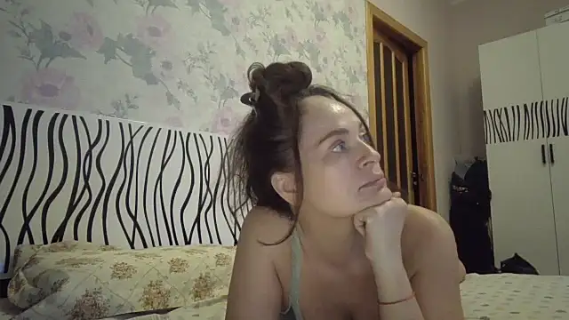 LindaStarS online show from April 4, 4:59 pm