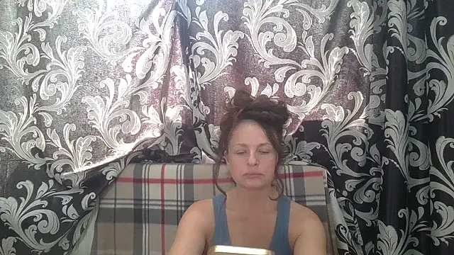 Snapshot of LindaStarS chatting on June 12, 11:31 am LindaStarS online show from June 12, 11:31 am