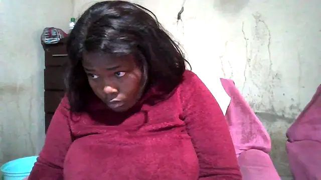 Snapshot of sexybigboobz chatting on July 11, 4:48 am sexybigboobz online show from July 11, 4:48 am