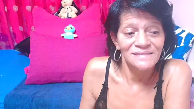 SLUTTYROXY online show from March 9, 8:46 pm