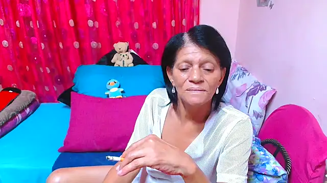 SLUTTYROXY online show from April 9, 6:24 pm