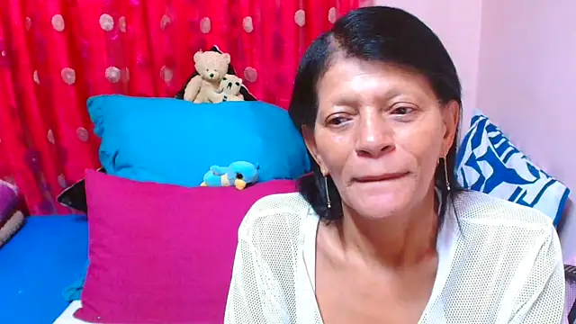 SLUTTYROXY online show from April 18, 11:25 am