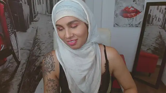 Shay  lee online show from February 11, 10:07 pm