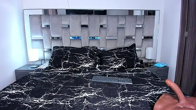 Cammiila online show from March 4, 3:48 pm