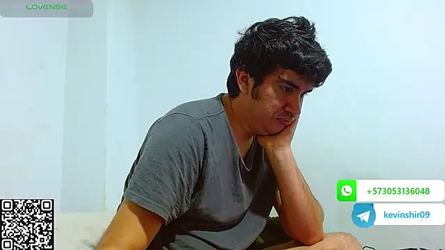 biglatin80 online show from March 13, 11:17 am