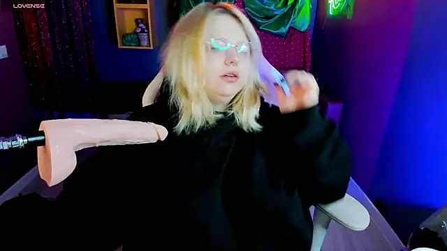 Yoki Shizuko online show from January 12, 6:51 am