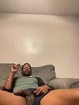 Snapshot of daloyhasabigdick chatting on November 18, 10:36 pm daloyhasabigdick online show from November 18, 10:36 pm