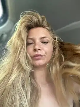 Snapshot of AnastasiaAniess chatting on June 20, 10:40 am AnastasiaAniess online show from June 20, 10:40 am