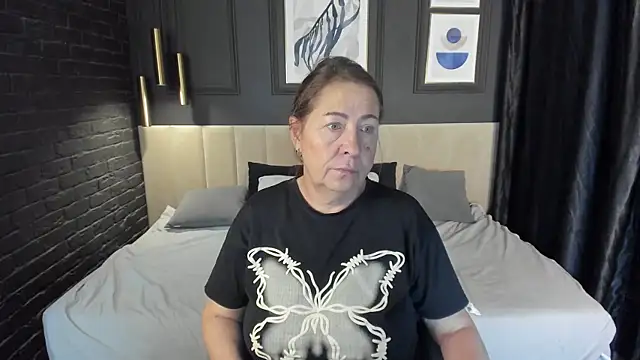 LindaPassionate online show from July 10, 5:34 am