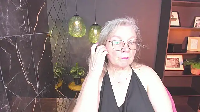 NataliMellow online show from May 25, 1:06 pm