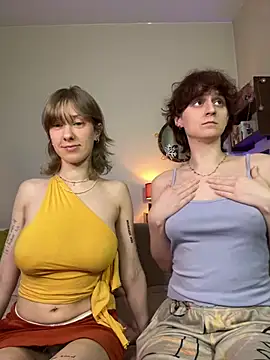 Snapshot of Jitoon_Exe chatting on January 11, 6:02 pm Jitoon Exe online show from January 11, 6:02 pm