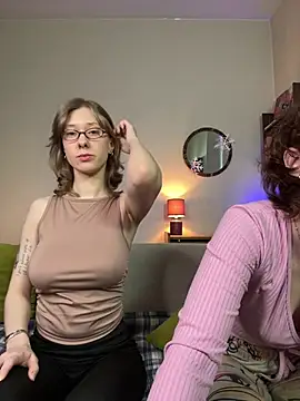 Snapshot of Jitoon_Exe chatting on January 16, 8:18 am Jitoon Exe online show from January 16, 8:18 am