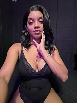 Snapshot of Rakiyahcharms chatting on July 14, 2:05 am Rakiyahcharms online show from July 14, 2:05 am