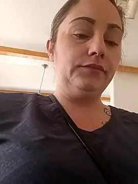 babygirl0777 online show from April 7, 5:24 pm