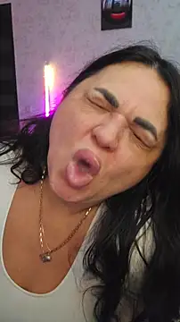 littleRikka online show from February 22, 7:45 pm