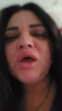 littleRikka online show from March 27, 8:26 am