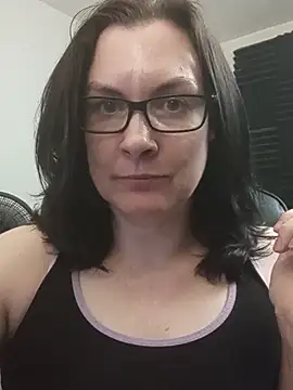 DesreRose online show from May 12, 1:03 am