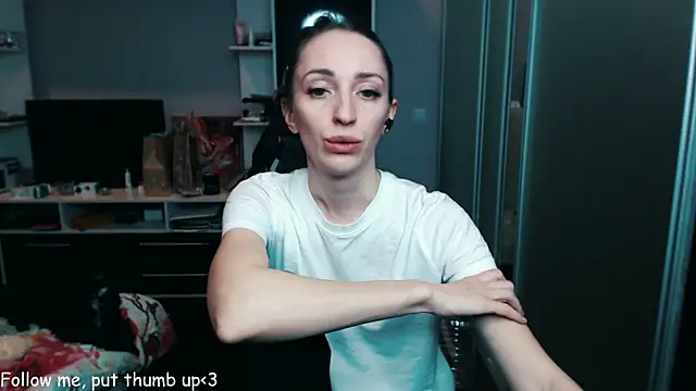 Natalimeowks online show from December 30, 5:02 pm