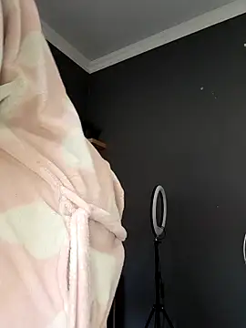 SWEETDOLLY29XX online show from December 4, 9:51 am