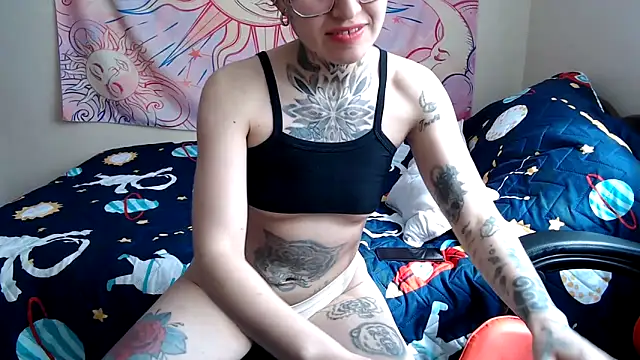 ArrangedFoot online show from March 6, 8:05 pm