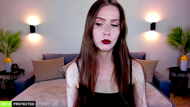 TheWoman   online show from June 30, 10:49 am