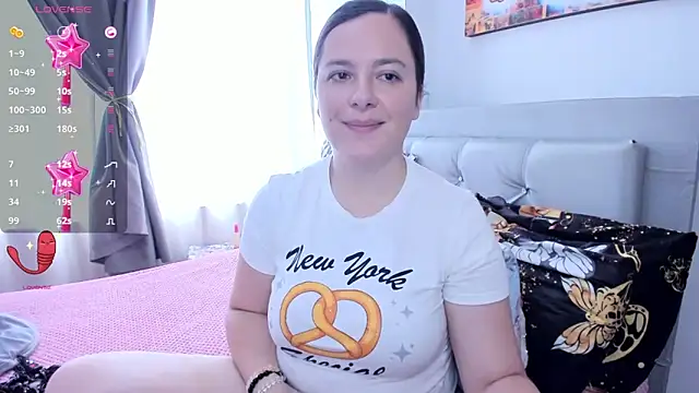 angelaagomez online show from June 7, 5:06 pm