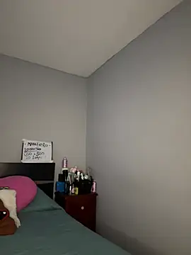 Snapshot of Sammy_pink chatting on March 9, 10:52 pm Sammy pink online show from March 9, 10:52 pm