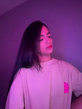 Snapshot of Sammy_pink chatting on March 1, 4:14 am Sammy pink online show from March 1, 4:14 am