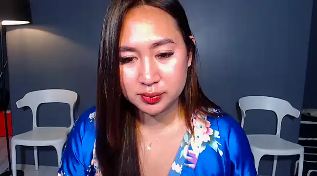 HOTTESTCANDYTS online show from December 18, 9:04 am