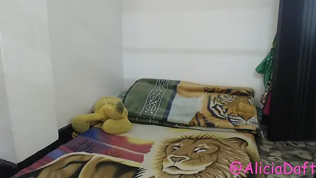 Smoke trip Alicia online show from March 10, 3:00 am