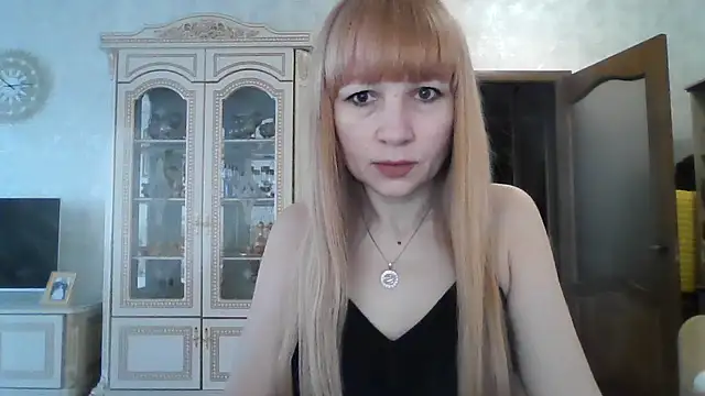 BarbaraKim online show from April 28, 7:13 am