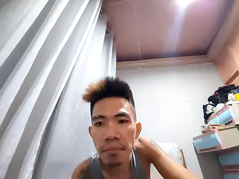 MrGOLDENBOY online show from July 11, 3:59 pm