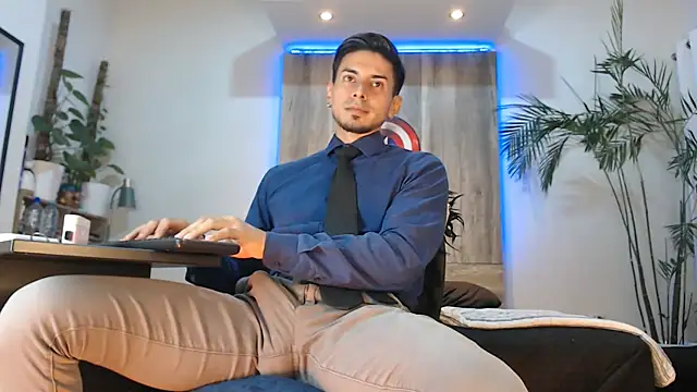 Andrew 4  online show from May 10, 7:13 am
