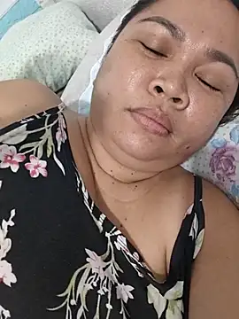 XXLorie 02 online show from June 2, 7:38 pm