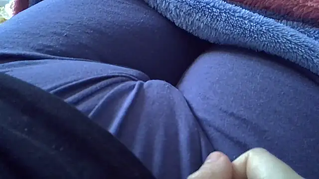 Snapshot of perescam chatting on June 10, 1:54 pm perescam online show from June 10, 1:54 pm