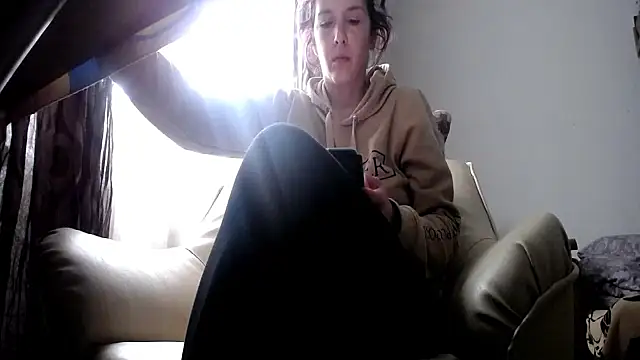 SexxyLety online show from April 18, 9:57 am