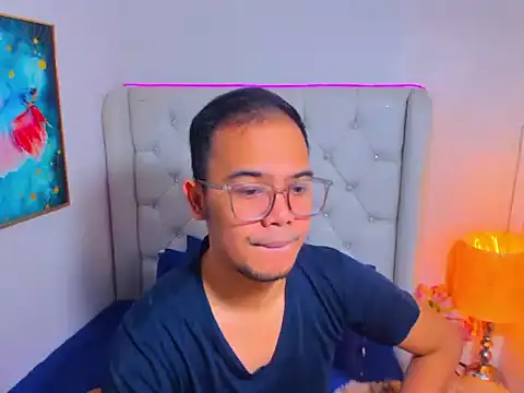 AsianZero online show from May 8, 6:02 pm